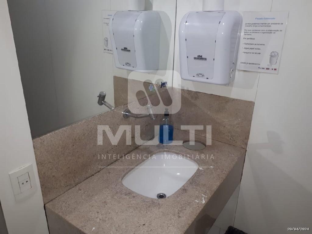 Prédio Inteiro à venda com 1 quarto, 640m² - Foto 10