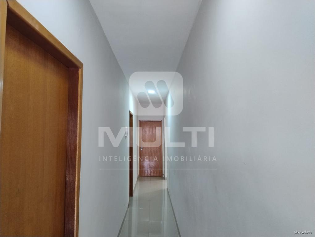 Chácara à venda com 3 quartos, 200m² - Foto 8