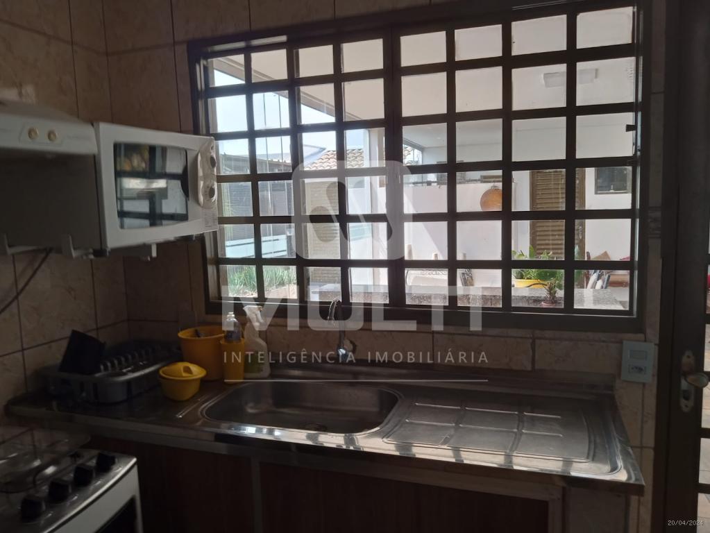 Casa à venda com 4 quartos, 162m² - Foto 3