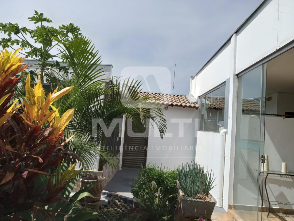 Casa à venda com 4 quartos, 162m² - Foto 14