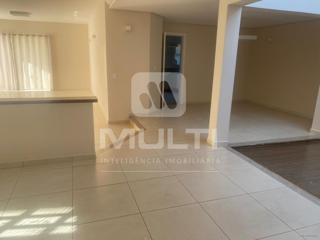 Casa, 4 quartos, 284 m² - Foto 1