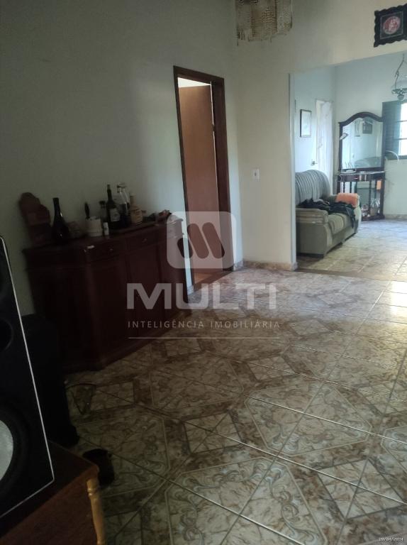 Chácara à venda com 4 quartos, 175m² - Foto 3