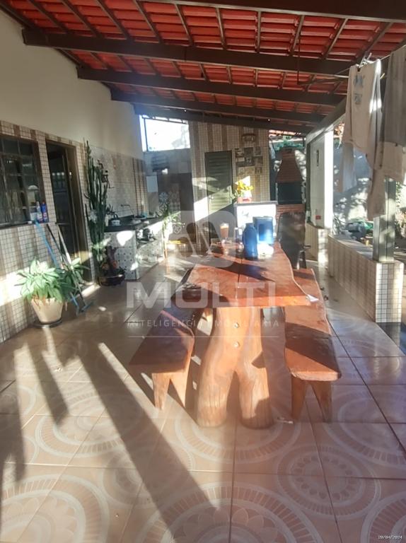 Chácara à venda com 4 quartos, 175m² - Foto 4