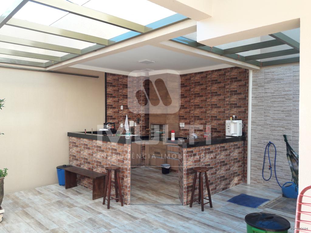 Casa à venda com 3 quartos, 220m² - Foto 5