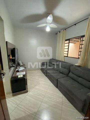 Casa, 5 quartos, 225 m² - Foto 1