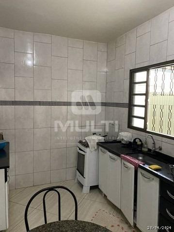 Casa, 5 quartos, 225 m² - Foto 3