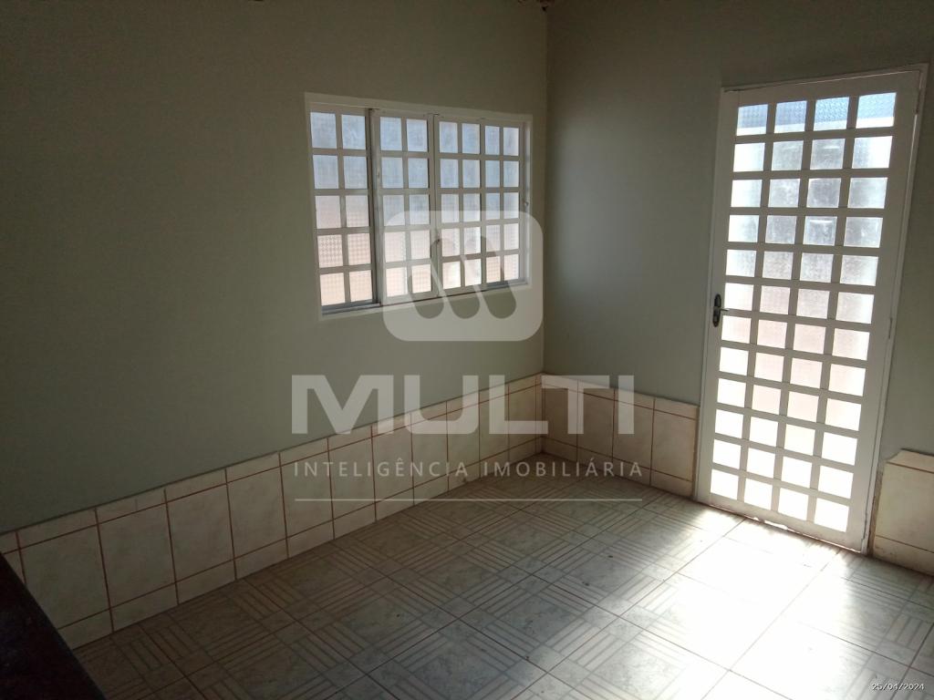 Casa à venda com 2 quartos, 100m² - Foto 11
