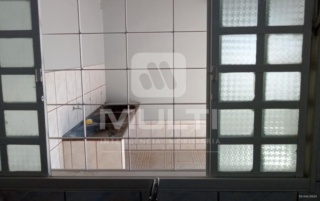 Casa à venda com 2 quartos, 100m² - Foto 13