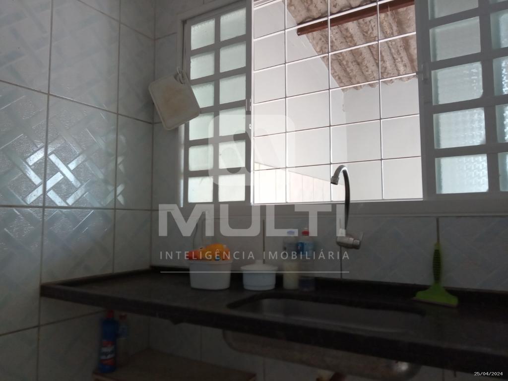 Casa à venda com 2 quartos, 100m² - Foto 15