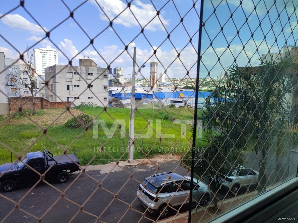 Apartamento à venda com 3 quartos, 90m² - Foto 2