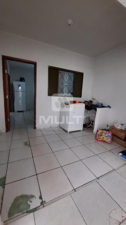 Casa à venda com 3 quartos, 70m² - Foto 11