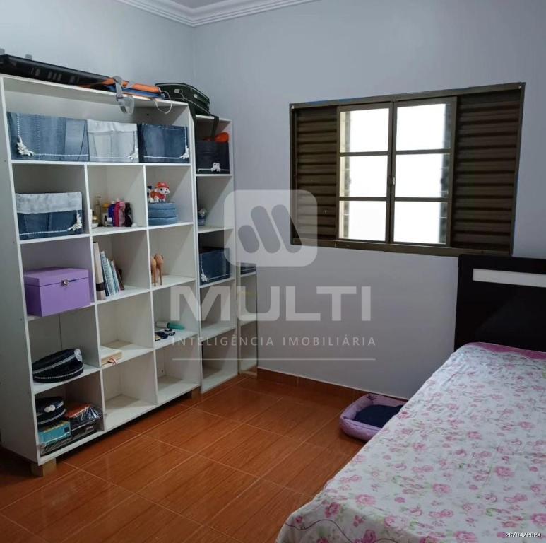 Casa à venda com 3 quartos, 180m² - Foto 6
