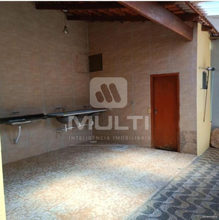 Casa à venda com 3 quartos, 180m² - Foto 9