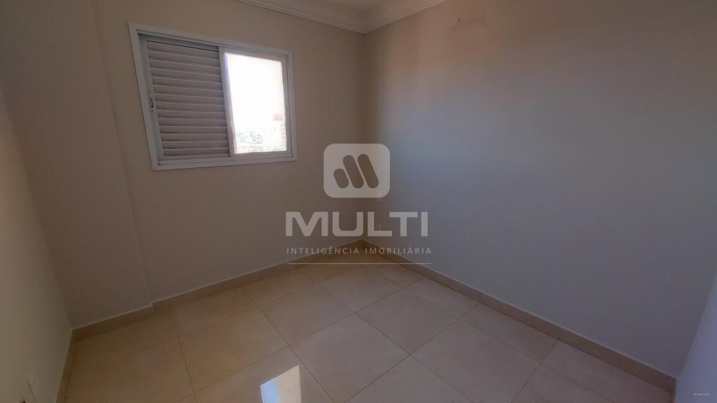 Apartamento à venda com 3 quartos, 208m² - Foto 8