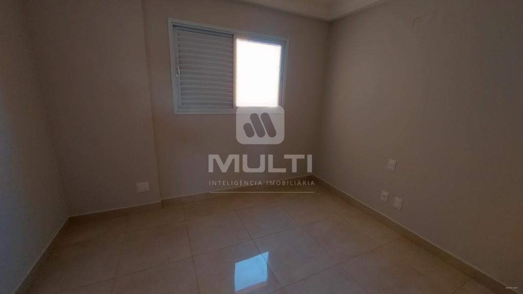 Apartamento à venda com 3 quartos, 208m² - Foto 11