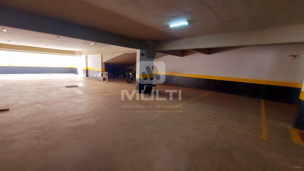 Apartamento à venda com 3 quartos, 208m² - Foto 20