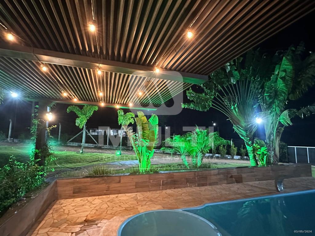 Chácara à venda com 1 quarto, 250m² - Foto 1