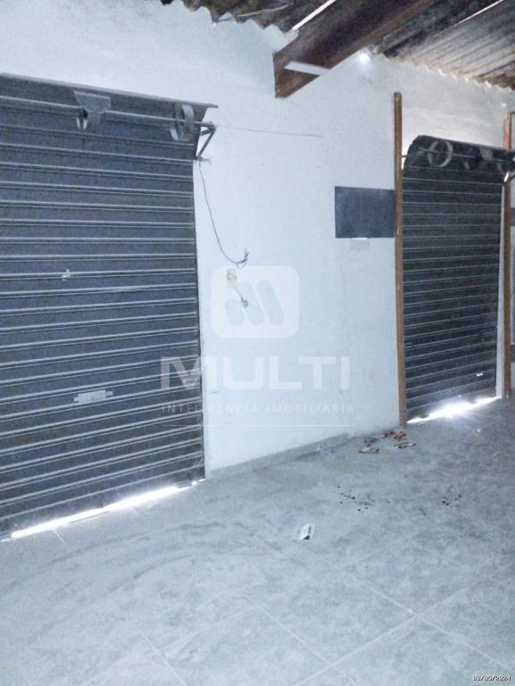 Prédio Inteiro à venda com 1 quarto, 143m² - Foto 1