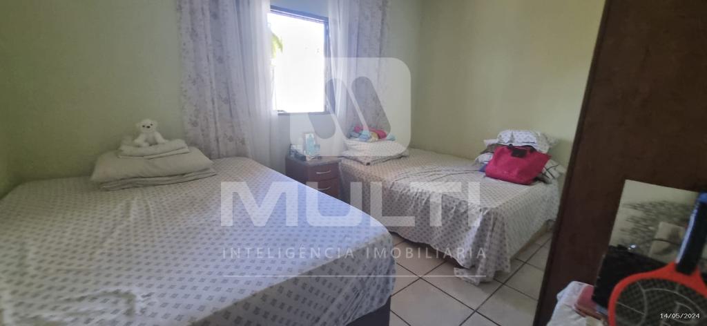Casa à venda com 4 quartos, 133m² - Foto 11