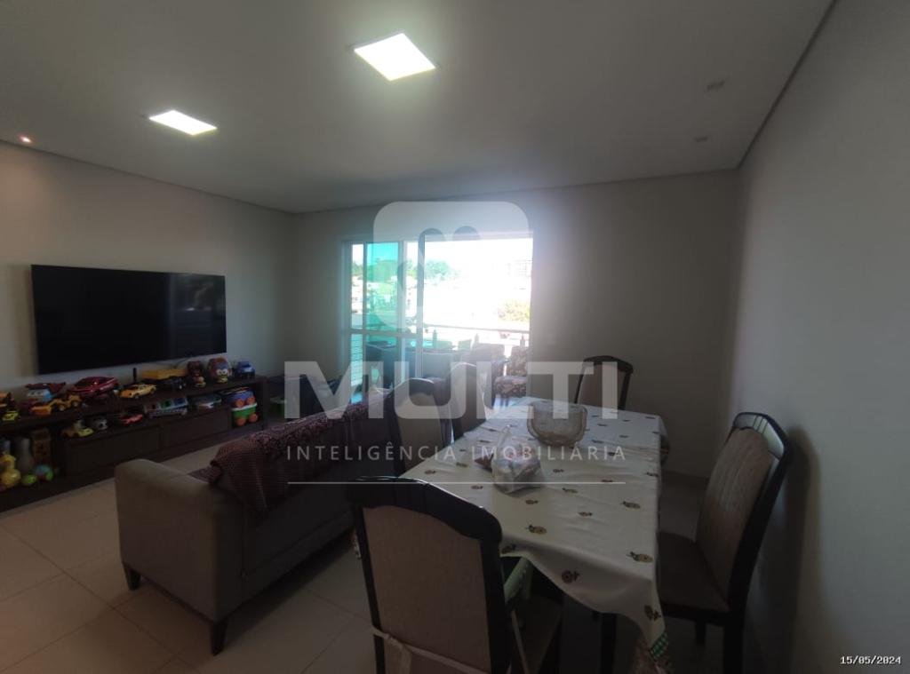 Apartamento à venda com 3 quartos, 96m² - Foto 3