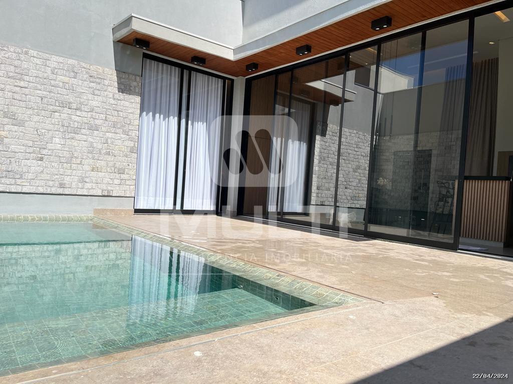 Casa de Condomínio à venda com 3 quartos, 230m² - Foto 1