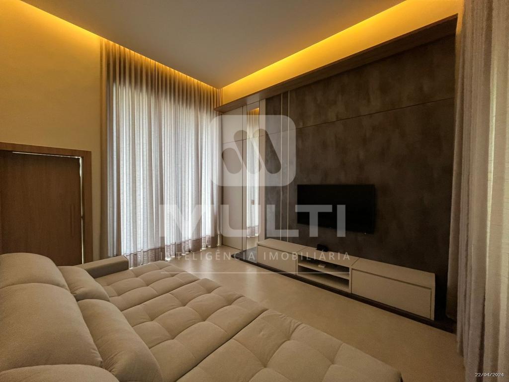 Casa de Condomínio à venda com 3 quartos, 230m² - Foto 2