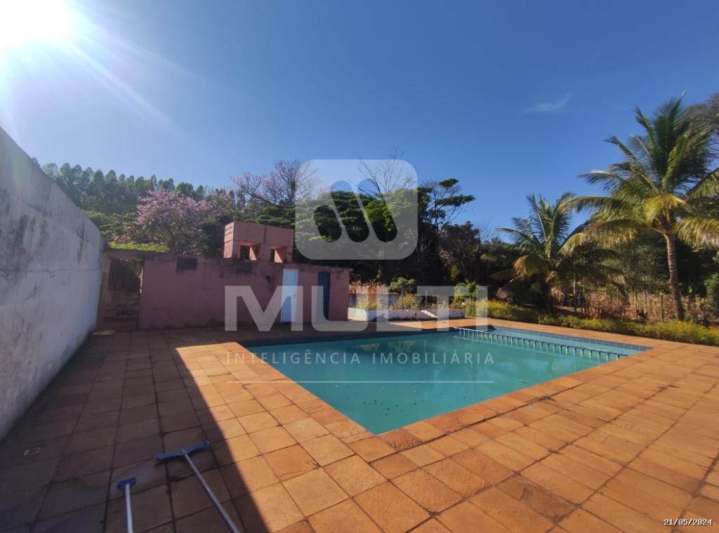 Chácara à venda com 3 quartos, 5000m² - Foto 1