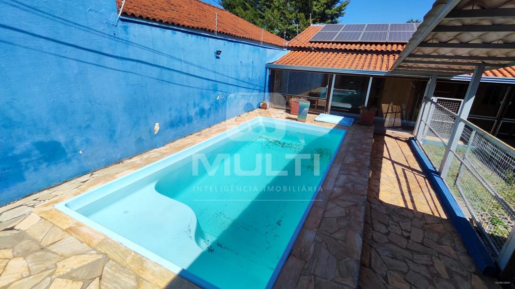 Casa à venda com 3 quartos, 130m² - Foto 1
