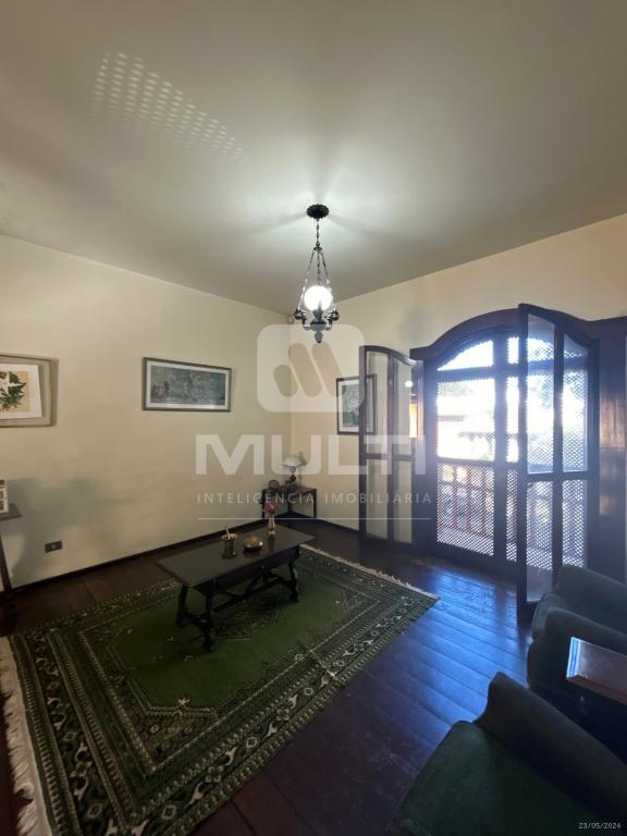 Casa à venda com 6 quartos, 450m² - Foto 5