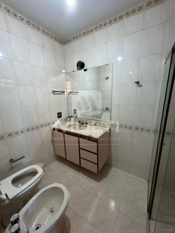 Casa à venda com 6 quartos, 450m² - Foto 12