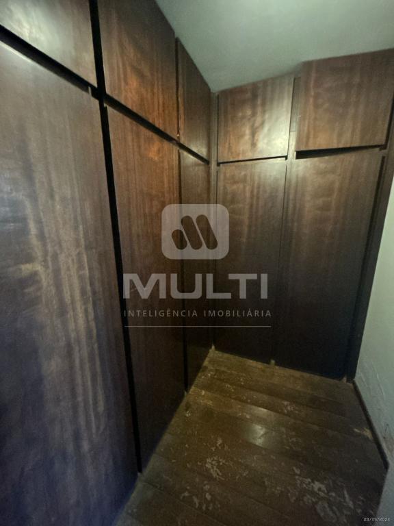 Casa à venda com 6 quartos, 450m² - Foto 23