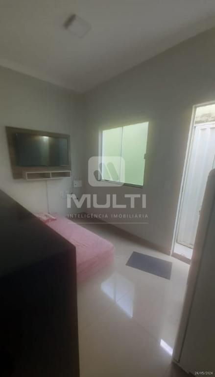 Casa à venda com 3 quartos, 130m² - Foto 14