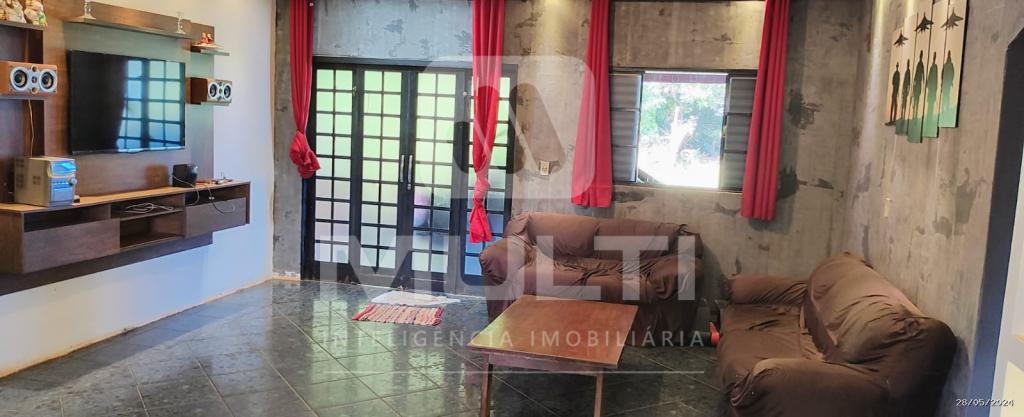 Chácara à venda com 4 quartos, 74m² - Foto 1