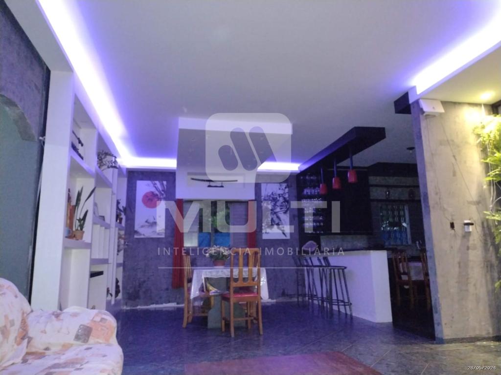 Chácara à venda com 4 quartos, 74m² - Foto 4