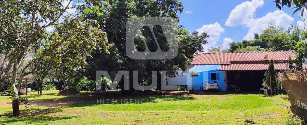 Chácara à venda com 4 quartos, 74m² - Foto 32
