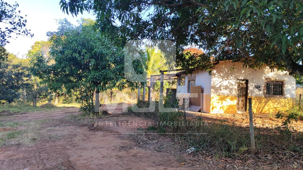 Terreno à venda com 1 quarto, 1000m² - Foto 2