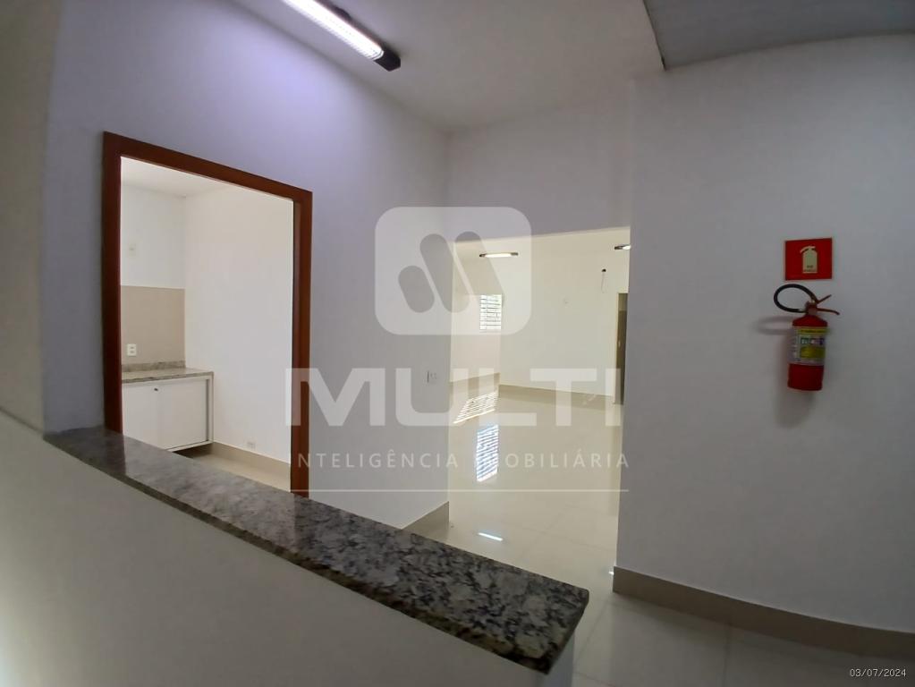 Casa à venda com 1 quarto, 344m² - Foto 8