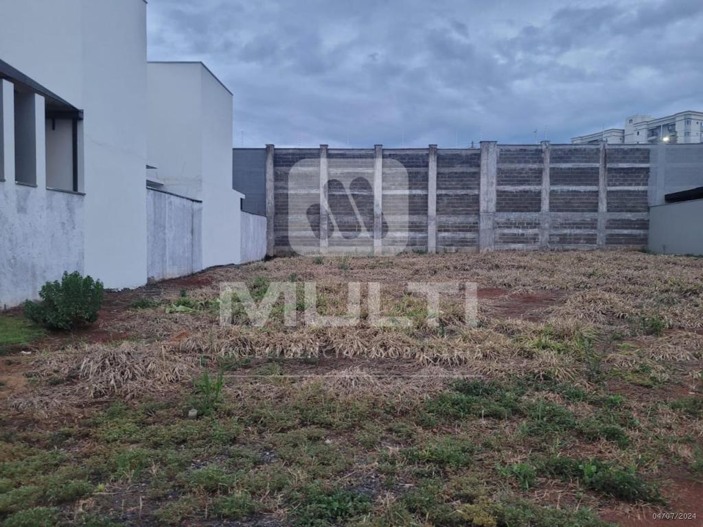 Terreno Condominio no bairro Raros Alto Umuarama