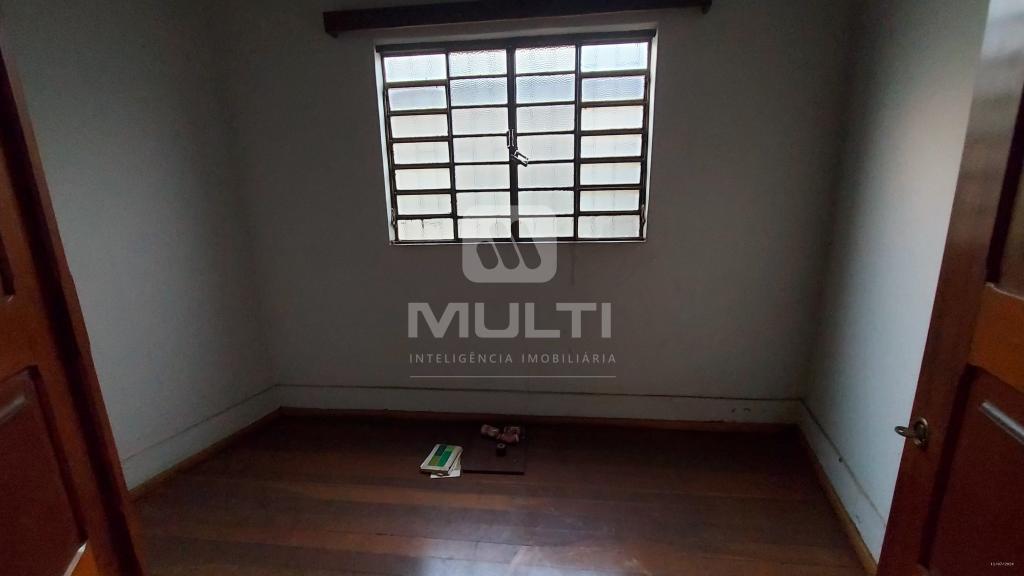 Casa à venda com 2 quartos, 150m² - Foto 3