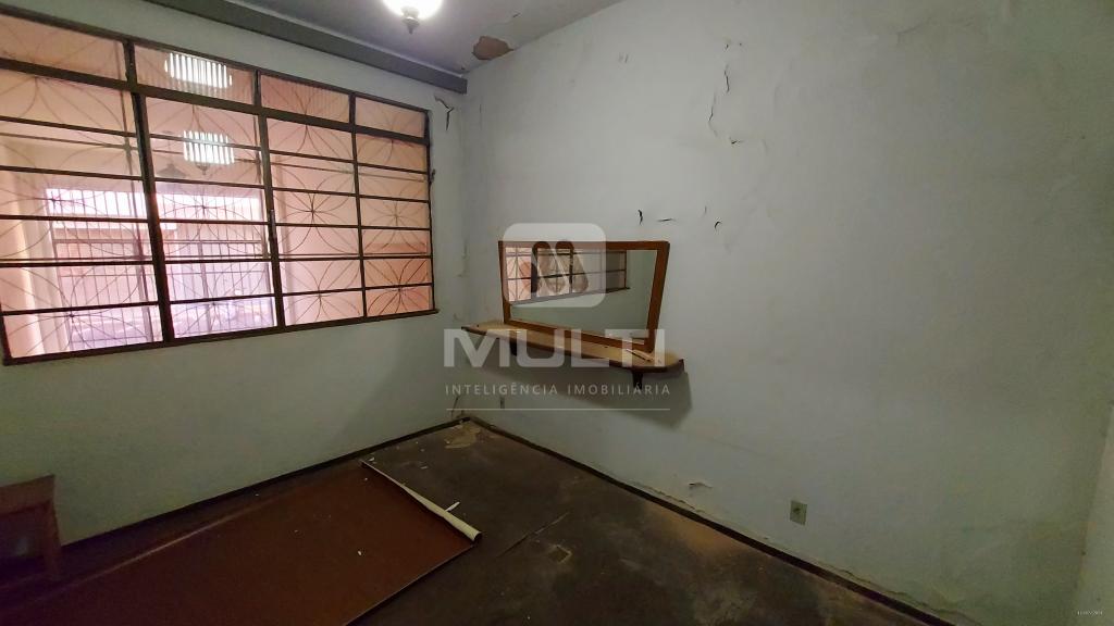Casa à venda com 2 quartos, 150m² - Foto 6
