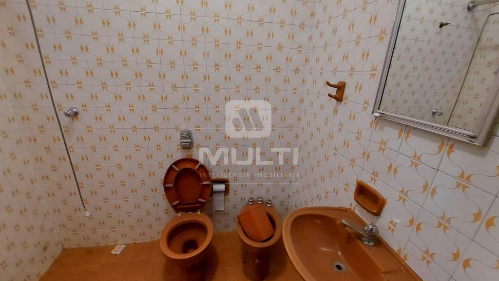 Casa à venda com 2 quartos, 150m² - Foto 7