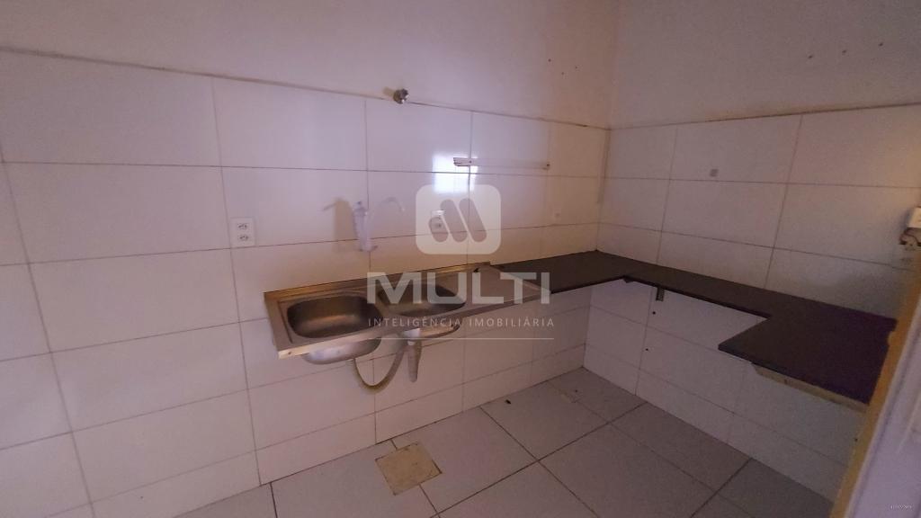 Casa à venda com 2 quartos, 150m² - Foto 10