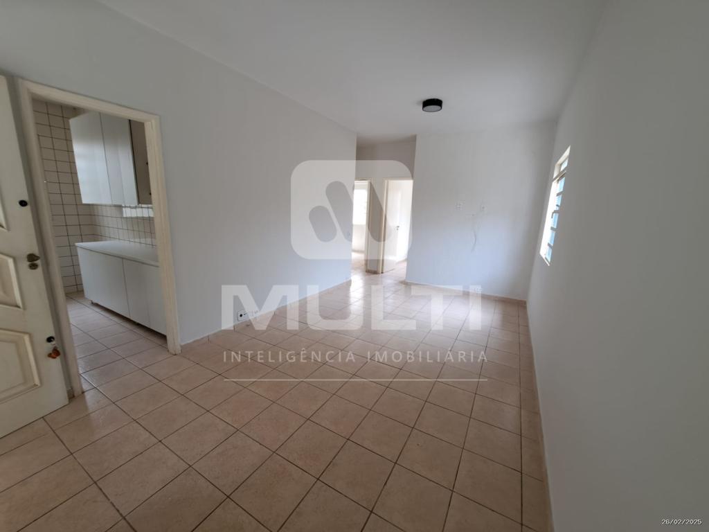 Casa à venda com 3 quartos, 80m² - Foto 2