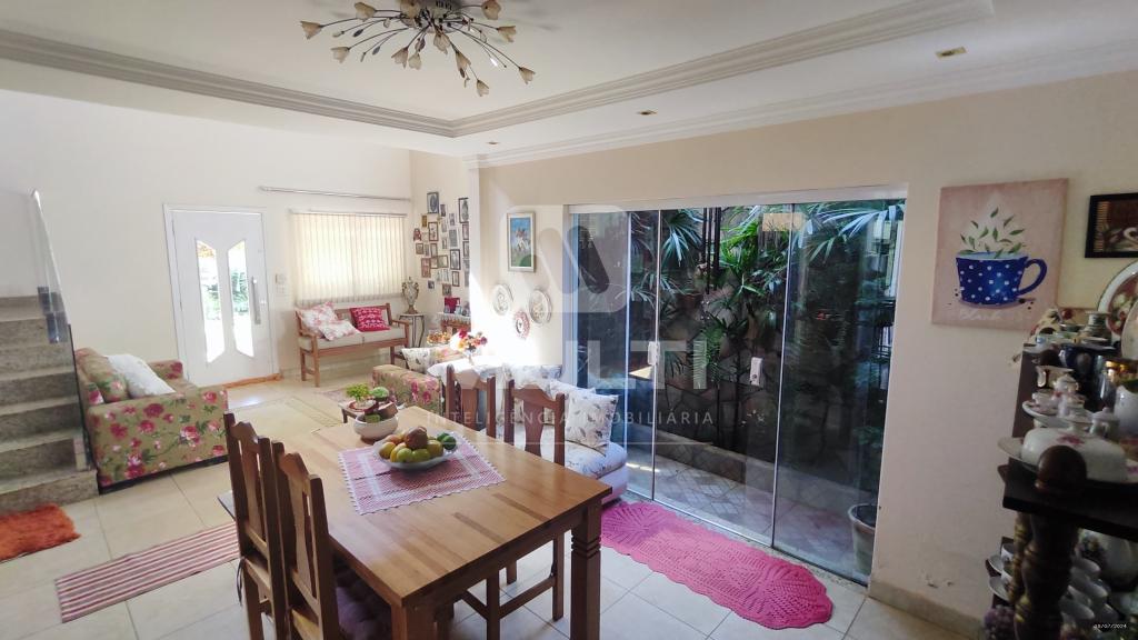 Casa, 3 quartos, 250 m² - Foto 3