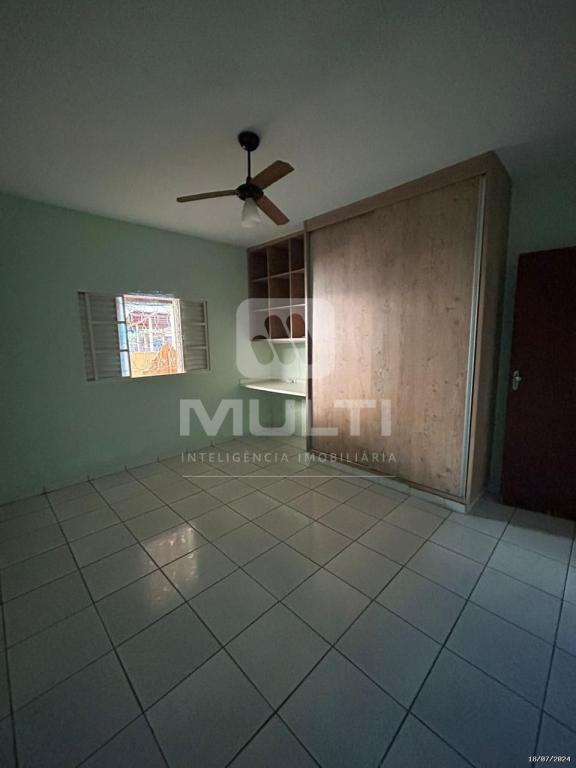 Casa à venda com 2 quartos, 110m² - Foto 3