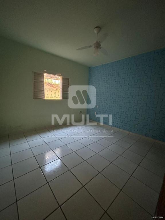 Casa à venda com 2 quartos, 110m² - Foto 4