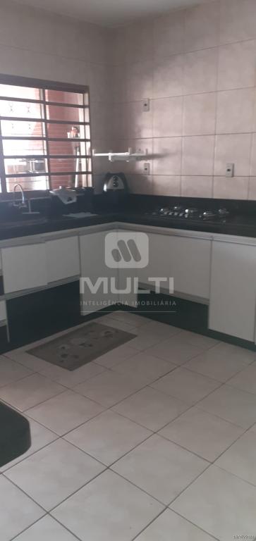 Casa à venda com 4 quartos, 232m² - Foto 9