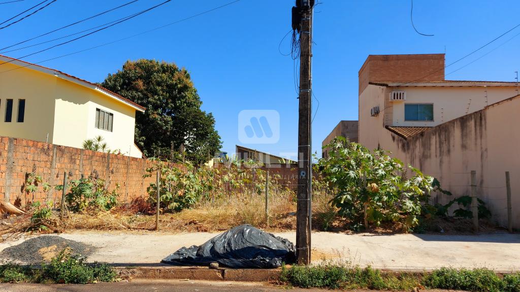 Terreno, 300 m² - Foto 1