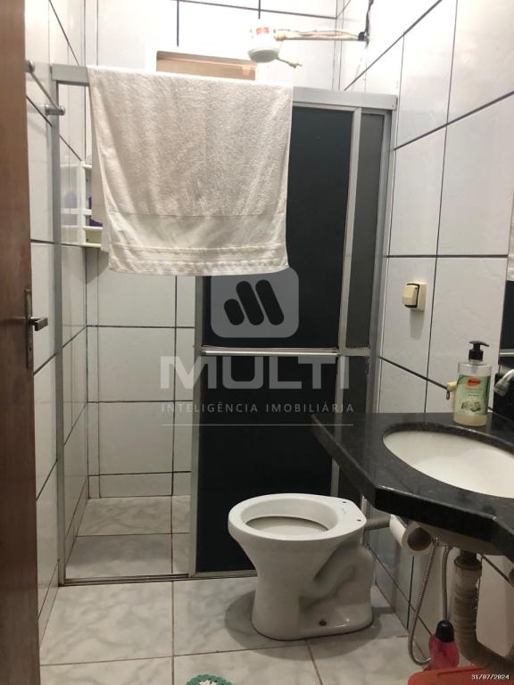 Casa à venda com 2 quartos, 140m² - Foto 4