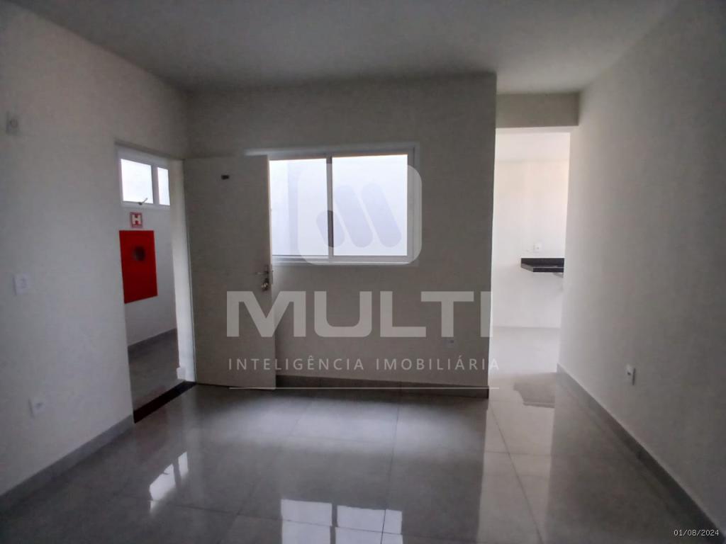 Apartamento à venda com 2 quartos, 43m² - Foto 1